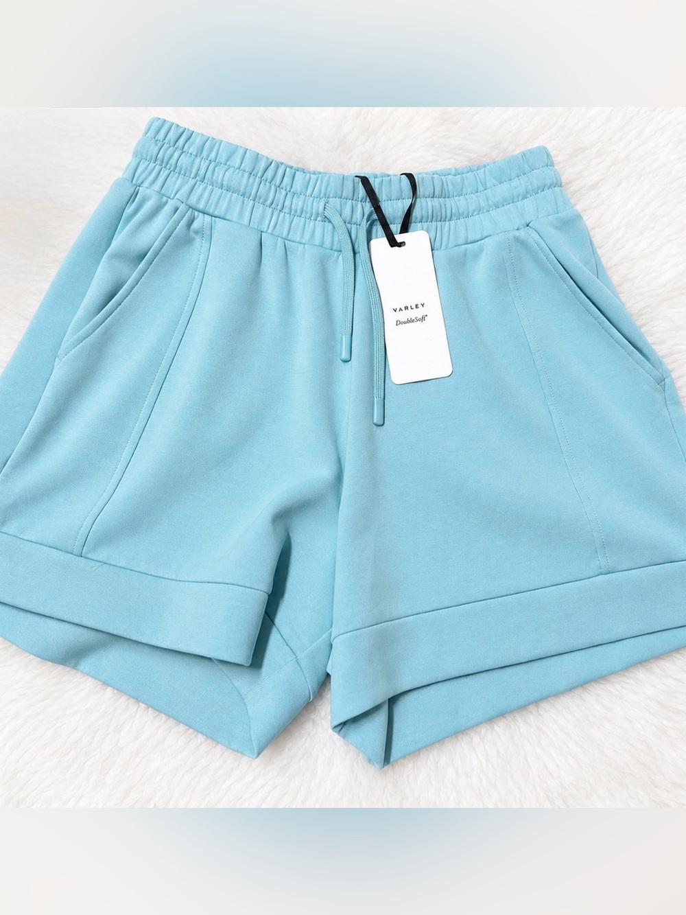 NWT Varley Atrium DoubleSoft High Rise Shorts - Size M